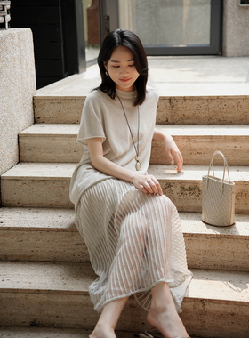 梁咏珊/初醒/设计感中长款松弛宽松上衣女夏简约短袖卷边针织上衣
