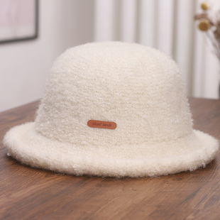 羊羔毛贴标渔夫帽女秋冬日系百搭毛绒帽子时尚保暖卷边盆帽丸子帽