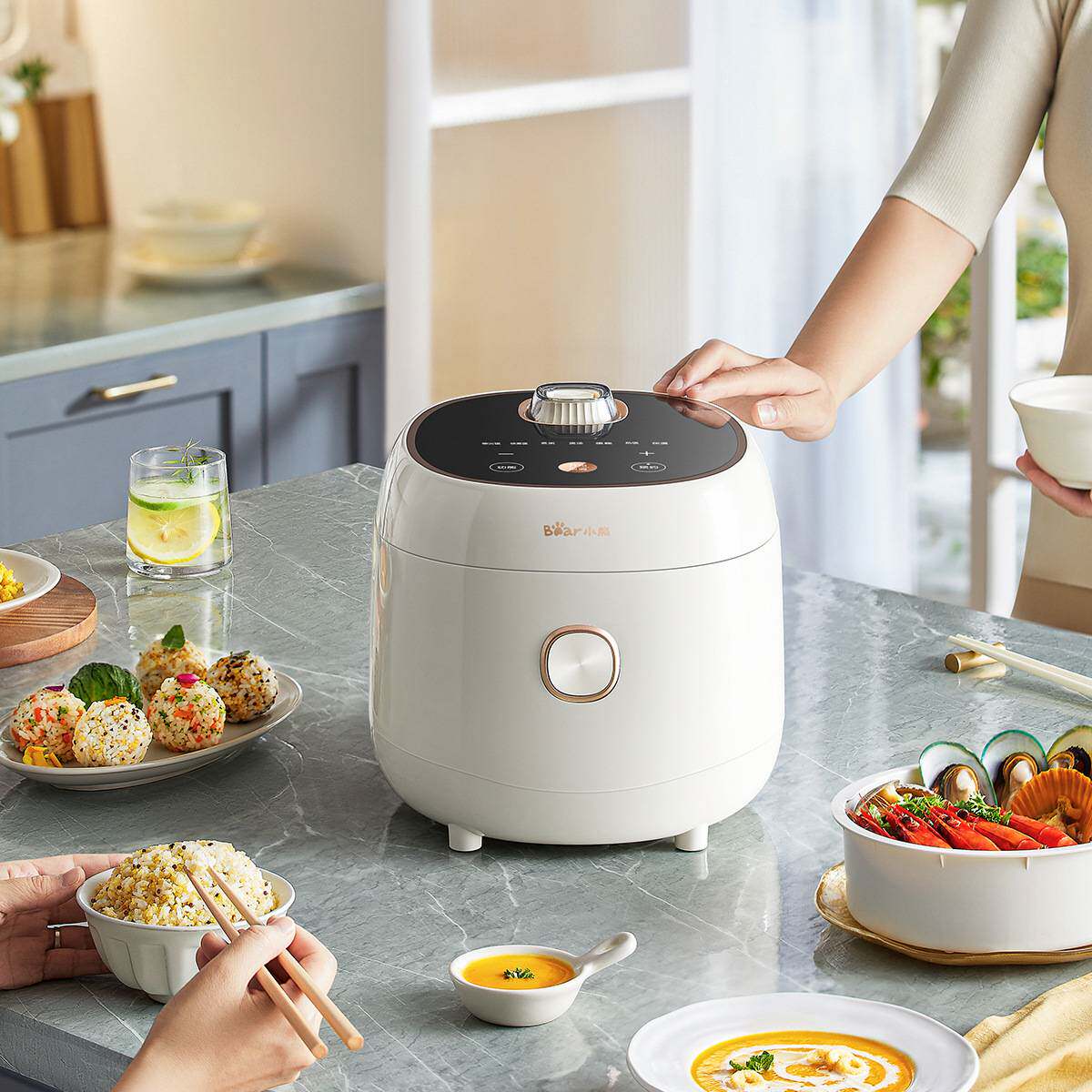 官方小熊电饭煲DFB-B40Z9家用电饭锅4升杂粮大火力炫彩触控屏速饭