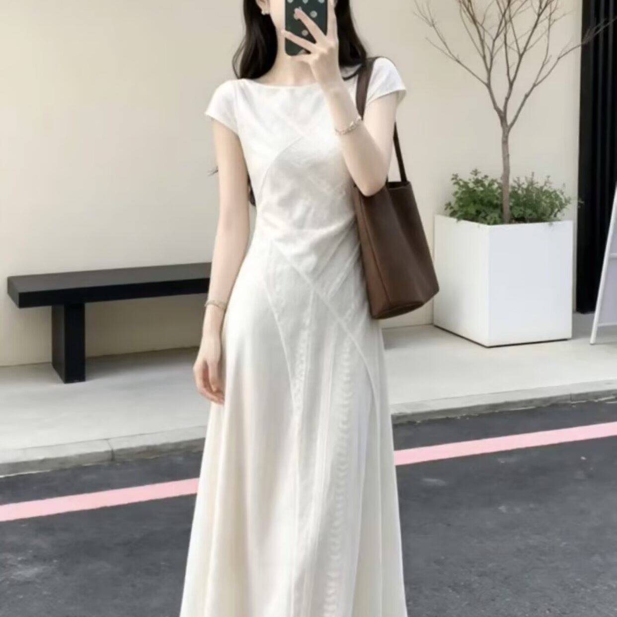 法式气质收腰白色连衣裙女2026夏季新款长版修身初恋白月光小白裙