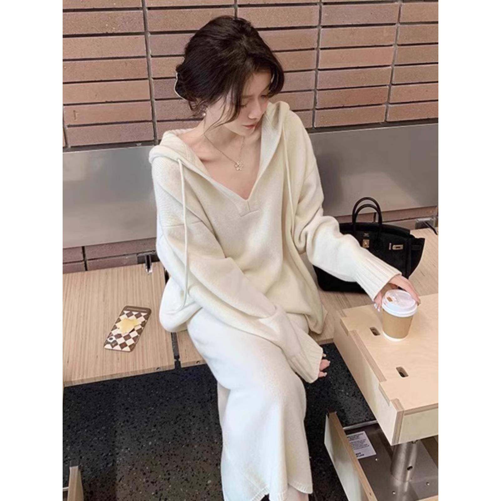 欧洲站秋装新款休闲套装白色连帽针织上衣配半身裙子时尚两件套女