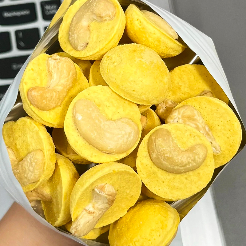 不多言冻干芒果腰果仁草莓小零食