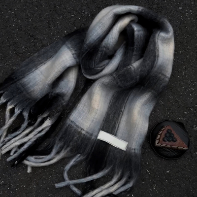 贝加尔湖~韩版简约大气黑白格流苏围巾女秋冬季软糯亲肤保暖围脖