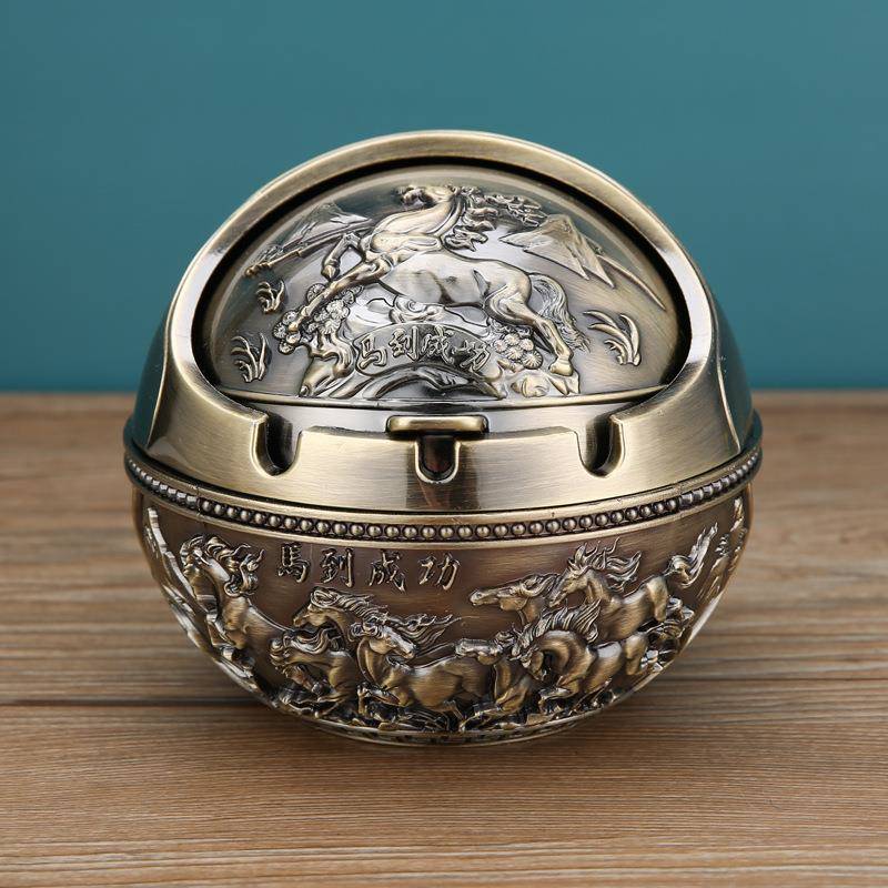 Covered anti fly ash ashtray 马到成功烟灰缸创意个性潮流带盖