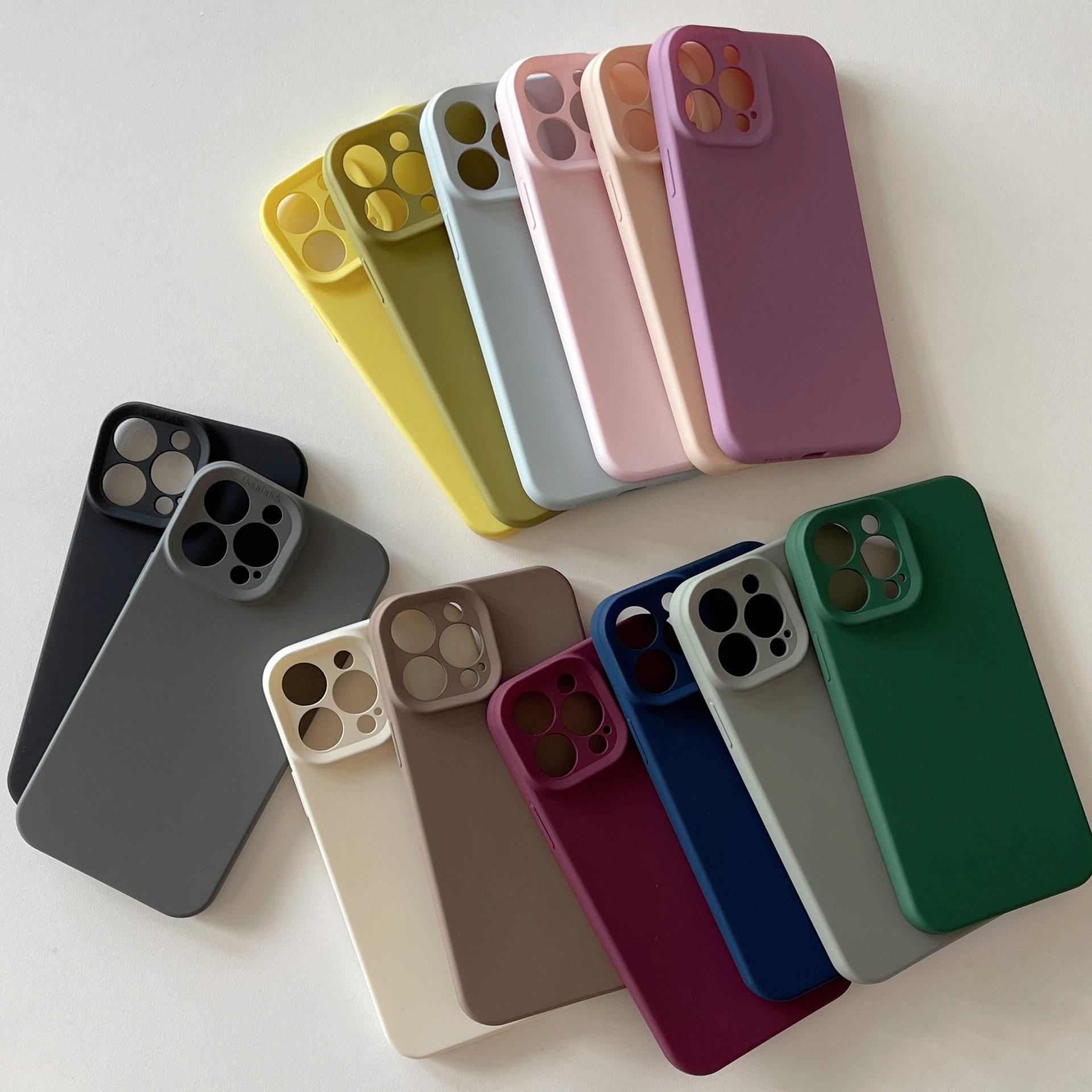 纯色液态硅胶适用iphone14手机壳苹果 iphone15/12肤感手机保护套怎么样,好用不?