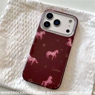 新年酒红镂空小马适用17 15手机包14 ProMax保护壳苹果16