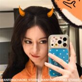 迪丽热巴同款 蓝色波点适用苹果17promax手机包iPhone1615手机包14