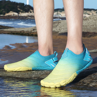 户外溯溪鞋男女便携游泳鞋赶海礁石涉水鞋防割赤足袜鞋加厚沙滩鞋