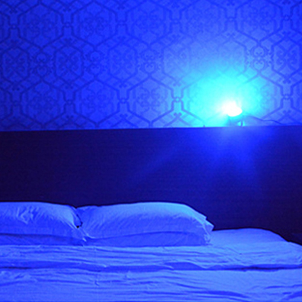 跨境直供七色小夜灯家用卧室床头灯清吧旋转小魔球声控节奏七