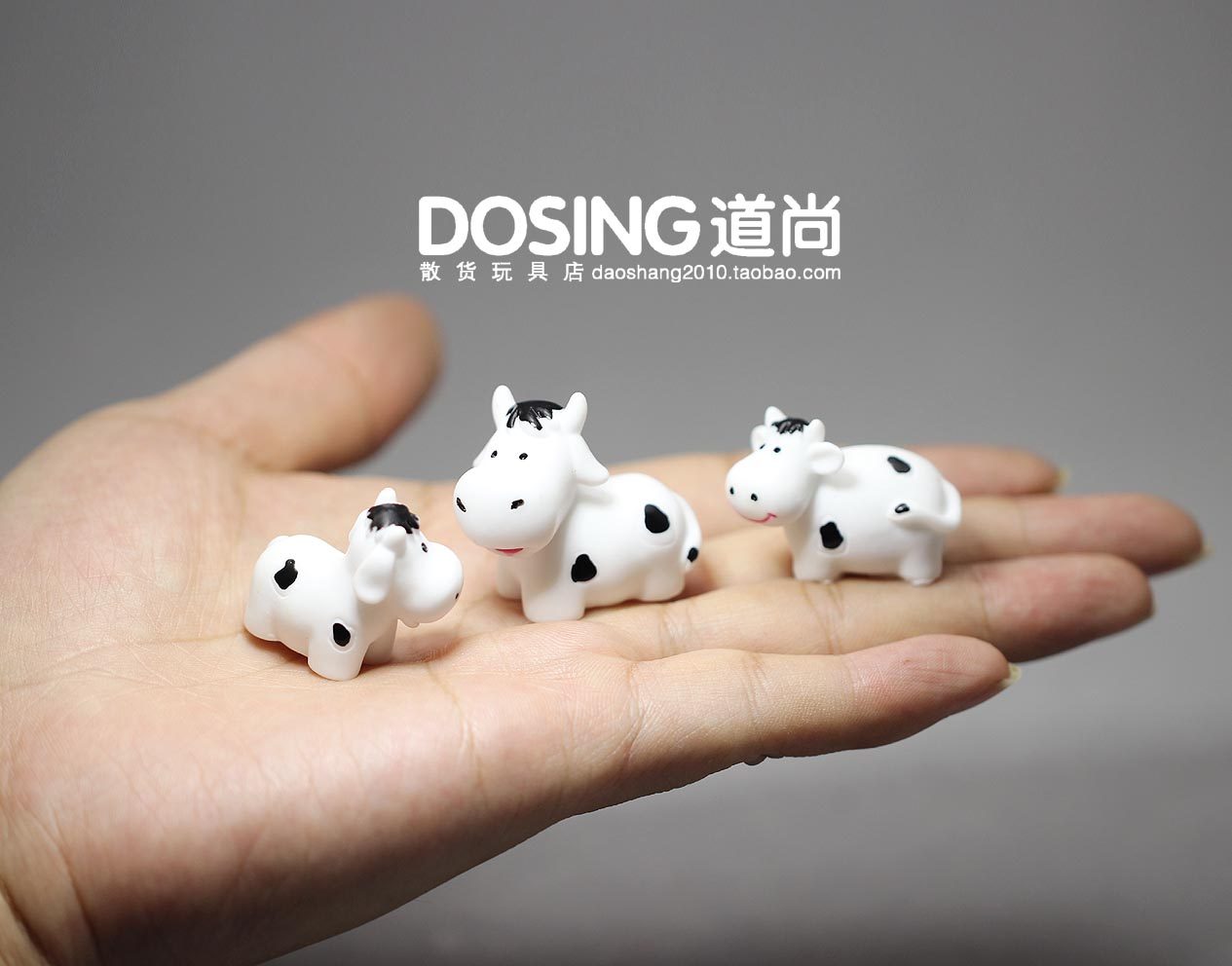 外贸散货 迷你版小号 小奶牛 小牛 小动物树脂 公仔玩偶模型摆件