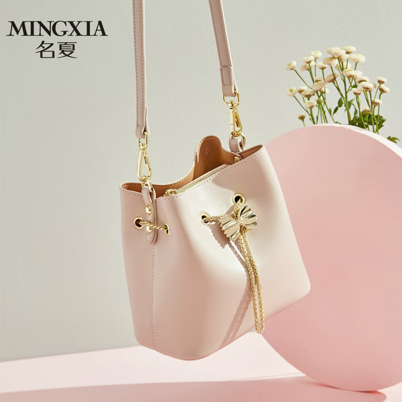 水桶包女2020新款潮真皮流行小ck高级感百搭包包女单肩斜挎包小包