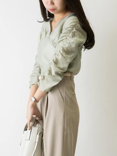 女士日系气质上衣短款宽松RANDA