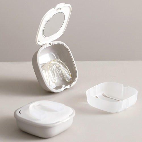 牙套收纳盒便携带隐形牙套清洗盒