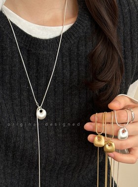 简约银色拉丝圆环项链女秋冬轻奢小众高级感毛衣链长款抽拉式配饰