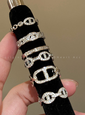 超闪锆石猪鼻子戒指女2025秋冬新款轻奢高级食指戒学生党闺蜜指环