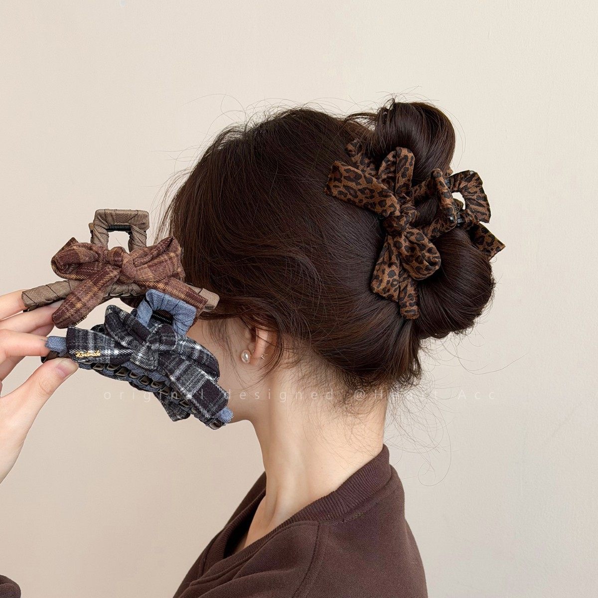 豹纹蝴蝶结大号抓夹女秋冬气质高级感鲨鱼夹2025新款后脑勺盘发夹,饰品/流行首饰/时尚饰品新,民族风发饰,淘宝优惠券,粉丝福利购,淘宝优惠卷