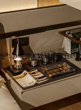 现代样板间书房书桌摄影主题软装饰品相机胶卷工艺品模型