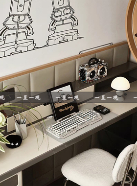 现代样板间儿童房桌面电竞键盘创意摆件涂鸦音响书房金属笔筒装饰