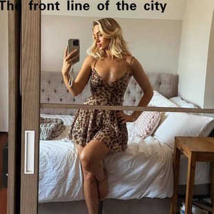 sexy hip 时尚 slim 辣妹V字领网 新款 fit dress夏季 Lace hugging