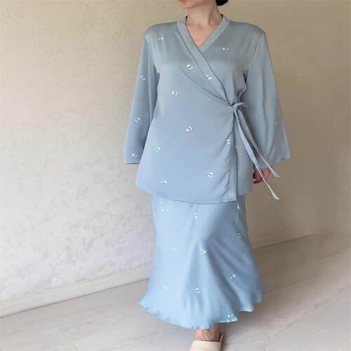 Satin sexy hollow backless lace up dress秋季时尚气质长袖印花