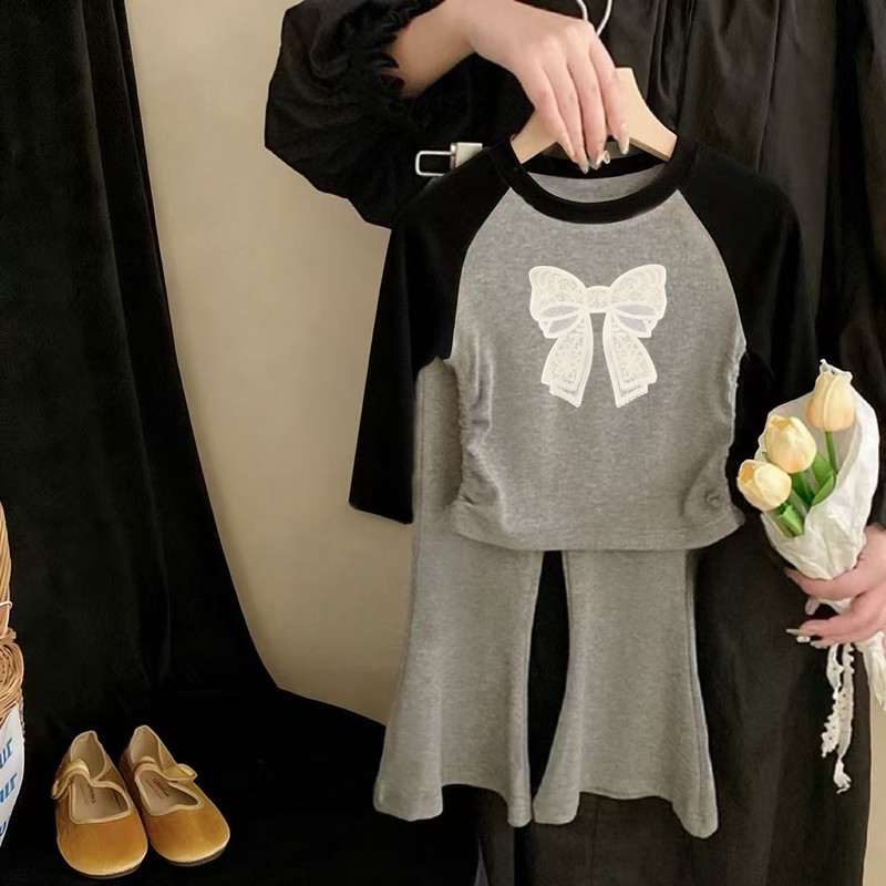 女童长袖套装秋冬季新款拼色印花圆领褶皱打底衫宝宝休闲喇叭裤潮