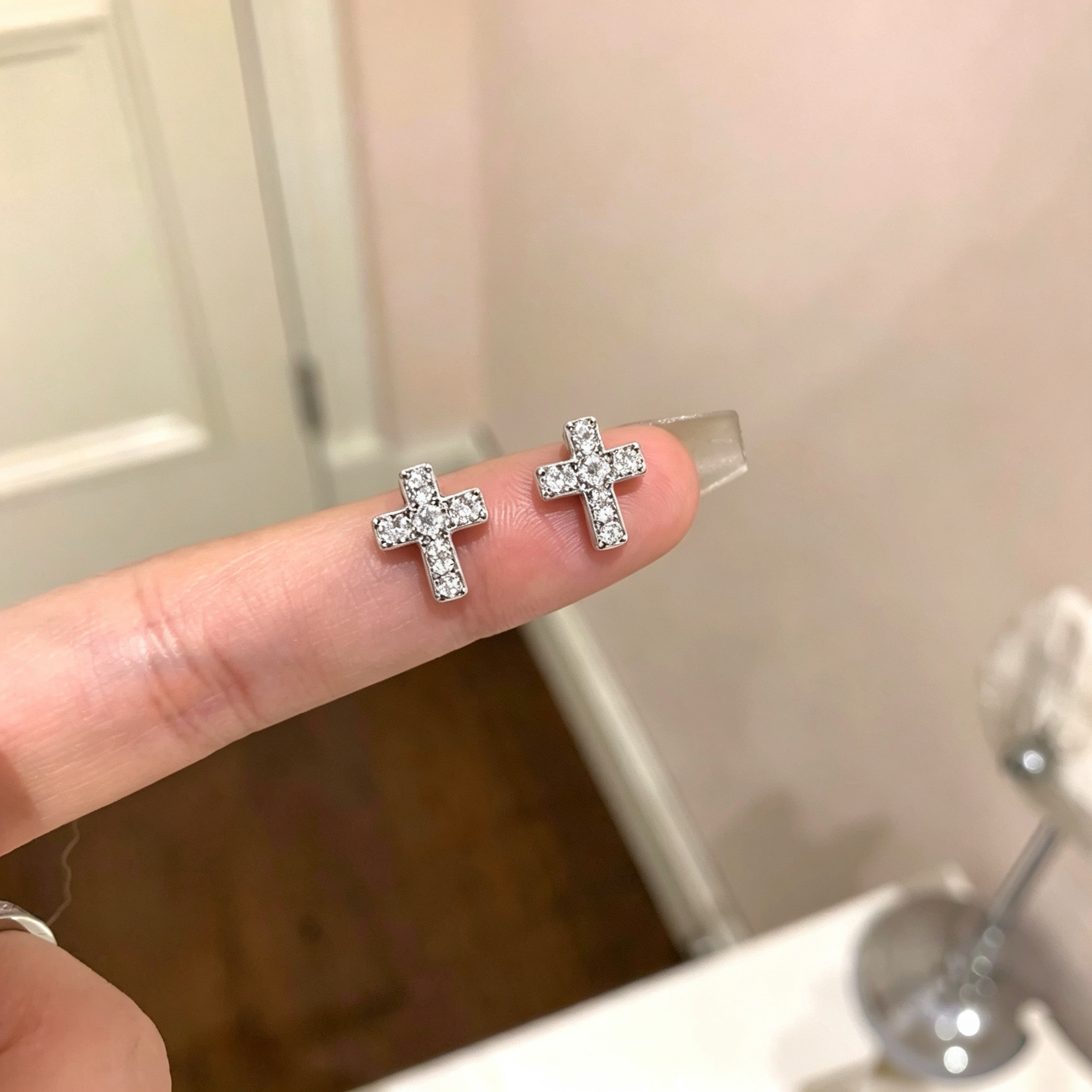 F136钛合金镶钻十字架耳垂钉5A锆石1.0mm甜美耳骨耳蜗钉亲肤养耳