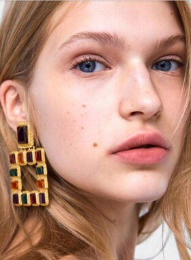 Crystal fringed earrings with alloy inlay drills水晶流苏耳环