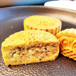 非遗朝天中子月饼核桃月饼酥脆皮四川月饼原味枣泥椒盐味广元特产