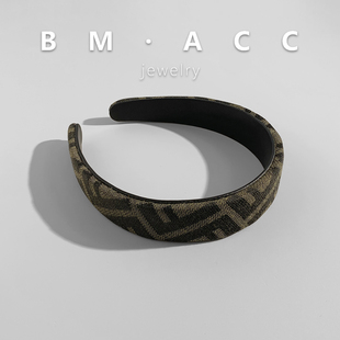 复古F字母新款发箍海绵中古老花发箍简约气质高级感宽版头箍发饰