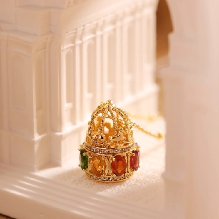 2026法式旋转木马项链复古天然彩锆吊坠时尚复古高级感锁骨链复古