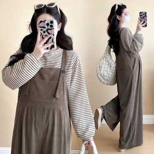 孕妇装春秋款灯芯绒背带裤2026新款高级感套装休闲时尚洋气时髦