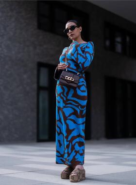 Knitted long dress 欧美秋冬跨境圆领喇叭袖提花修身长款连衣裙