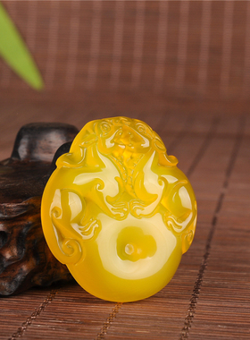 冰种黄玉髓双貔貅玛瑙如意吊坠