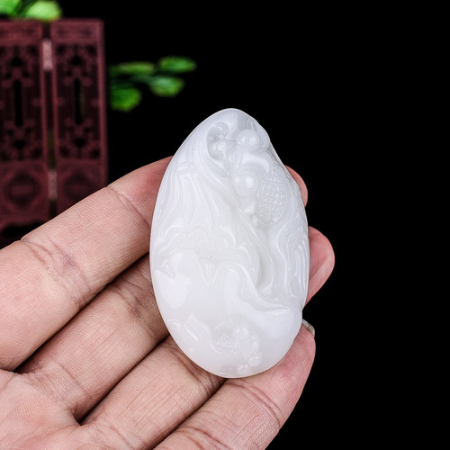 玉石匠新疆和田玉鱼手把件毛衣链籽料白玉鱼挂件连年有余手玩件