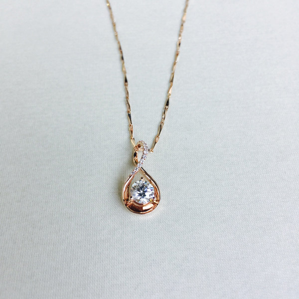 唐秋珠宝GIA50分VS2 H色3EX 18K玫瑰金镶天然真钻石吊坠项链