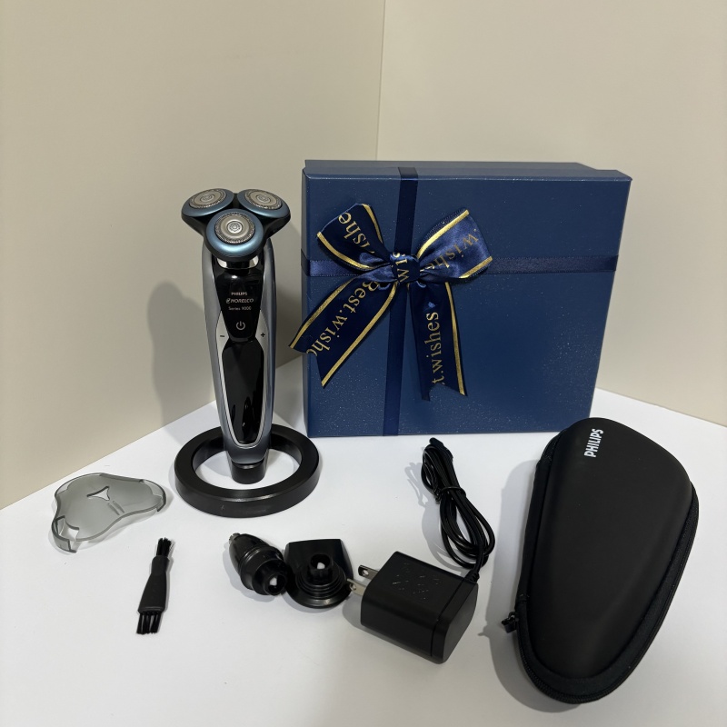 荷兰进口飞利浦男士电动剃须刀 S9000 系 S9311 三刀头男士刮胡刀