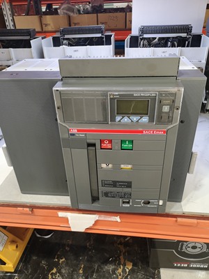 ABB断路器Emax SACE E3H1000 E3H800 E3N2500 E3N3200 E3S1000