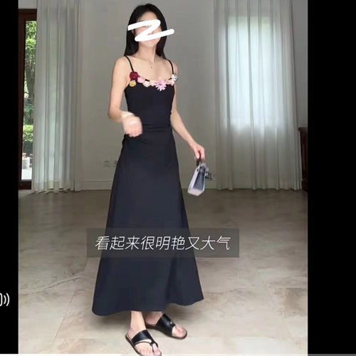 九九呢 新中式重工设计感小众手工立体钉花吊带裙露背连衣裙夏