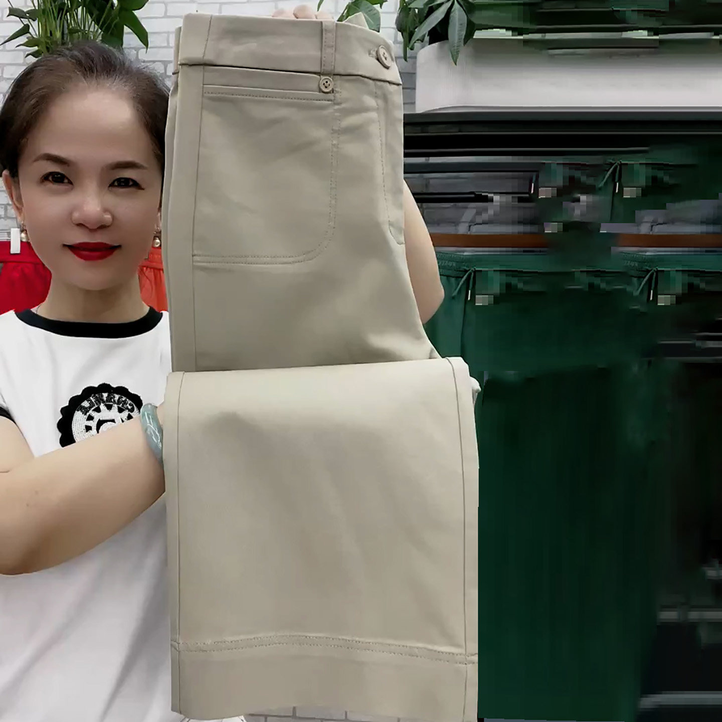 米色高腰休闲气质垂感净版阔腿裤女2026春季胖妹妹宽松显瘦裤子,女装/女士精品,大码裤装,淘宝优惠券,粉丝福利购,淘宝优惠卷