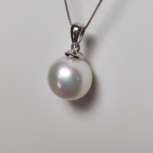 天然淡水极光境面钻石光珍珠纯银瓜子扣吊坠14.1mm正圆节日礼