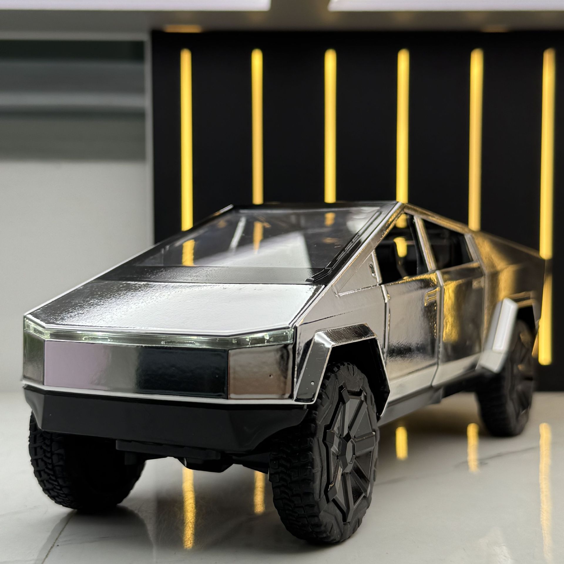 124特斯拉电镀皮卡越野合金模型