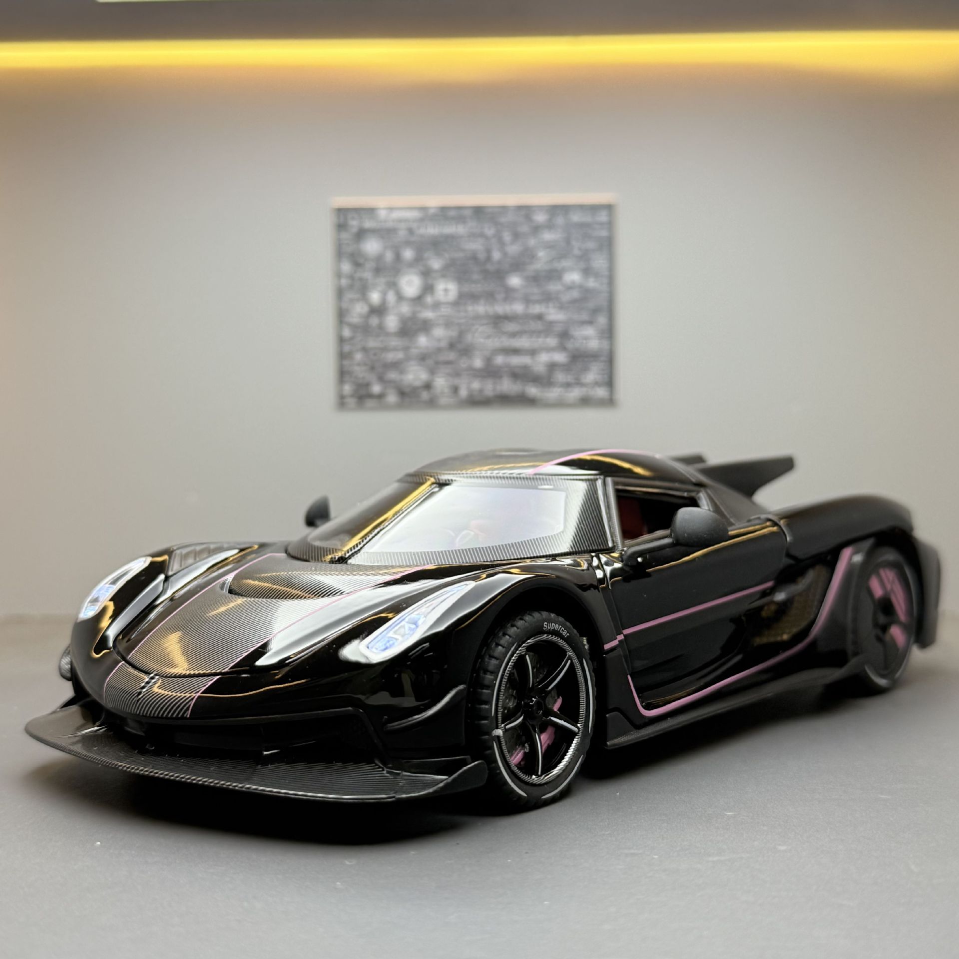 124柯尼塞格车超级跑车合金车模