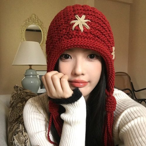 红色针织花朵流苏毛线帽子女秋冬季保暖显脸小手工辫子护耳包头帽