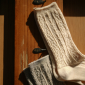 图案编织自然肌理 Beeff针织麻花中筒女袜 长绒棉秋冬温暖 麻花袜