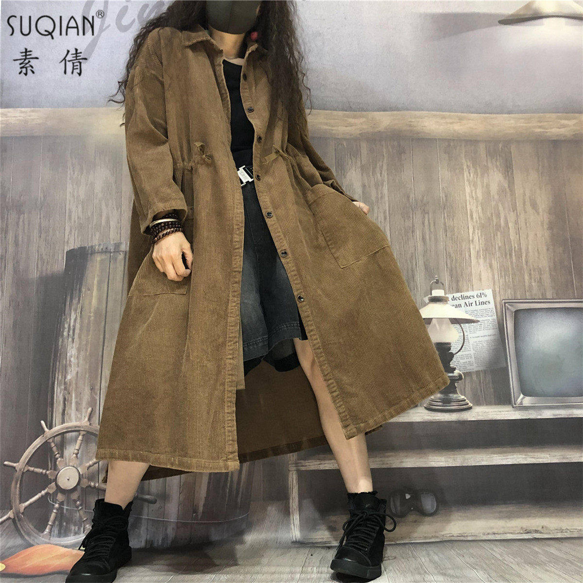 素倩(服饰)复古灯芯绒长款风衣女秋季薄款大码显瘦潮流高领外套