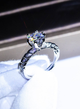 仿D色莫桑石女神的嫁衣镀pt950闺蜜款活口高碳钻戒指