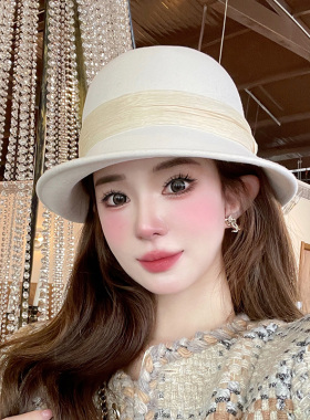 盆帽出游气质女秋冬气质
