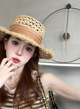 草帽沙滩出游度假风女夏季