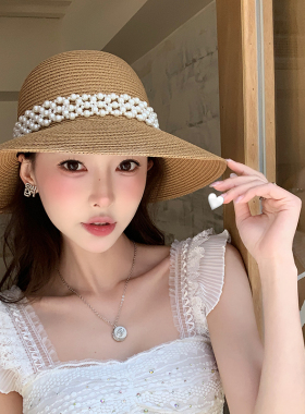 潮畔遮阳出游甜美可爱女春夏秋