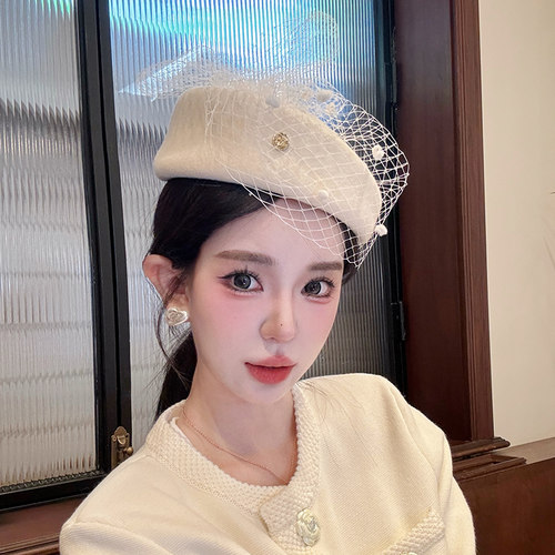 贝雷帽出游气质女秋冬
